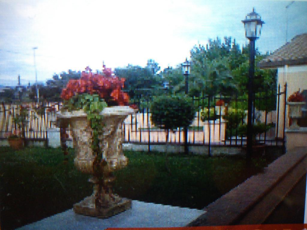 Villa Paradise Resort Gallicano nel Lazio Exterior photo