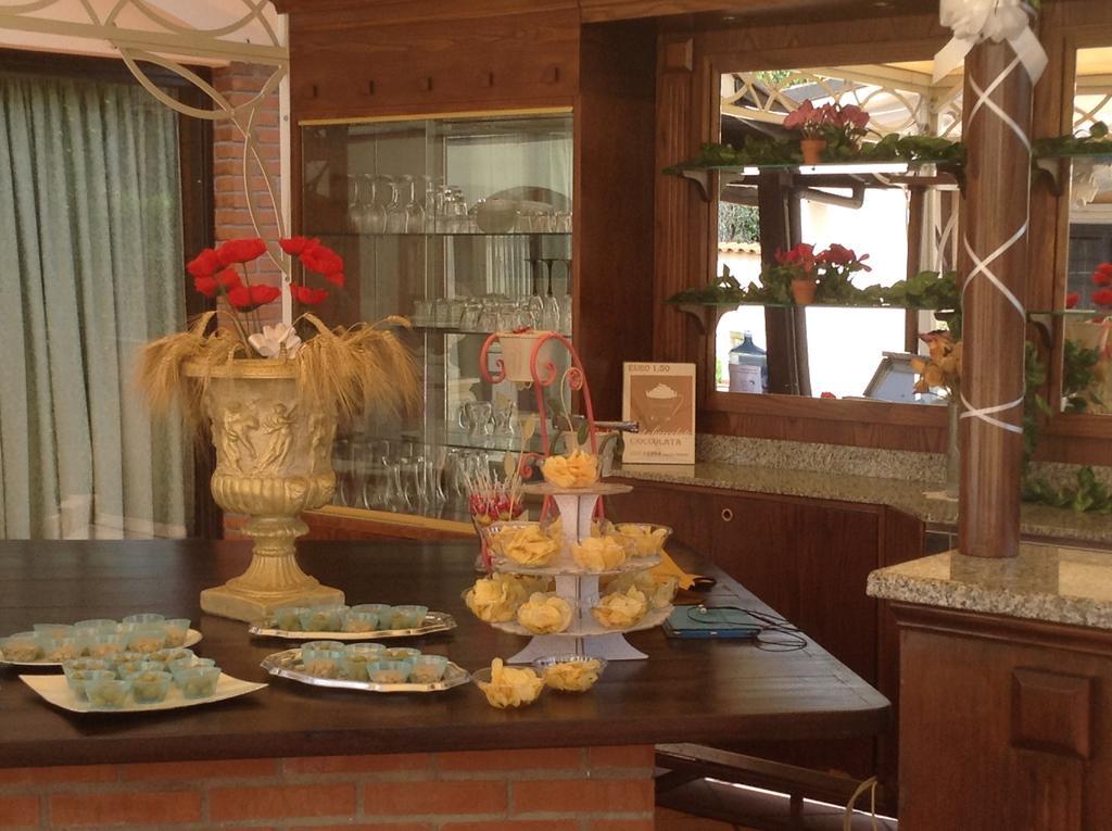 Villa Paradise Resort Gallicano nel Lazio Exterior photo